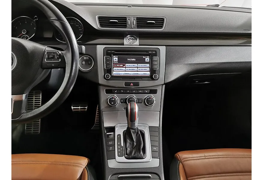 Volkswagen Passat CC 1.8 TSI DSG (152 л.с.) Коричневый в АВИЛОН. Слайд №15 Volkswagen Passat CC 1.8 TSI DSG (152 л.с.) Коричневый в АВИЛОН. Слайд №15