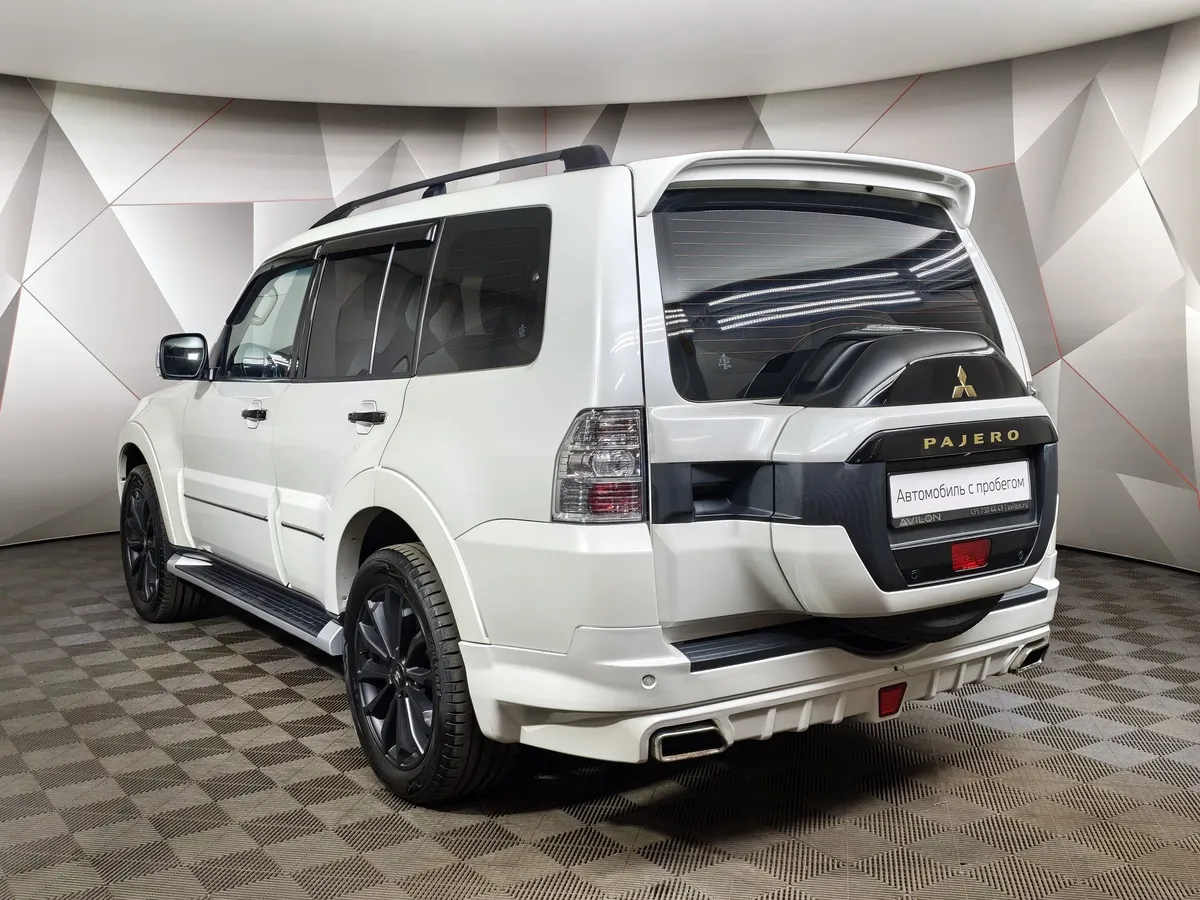 Mitsubishi Pajero 3.8 AT (250 л.с.) Белый в АВИЛОН. Слайд №4