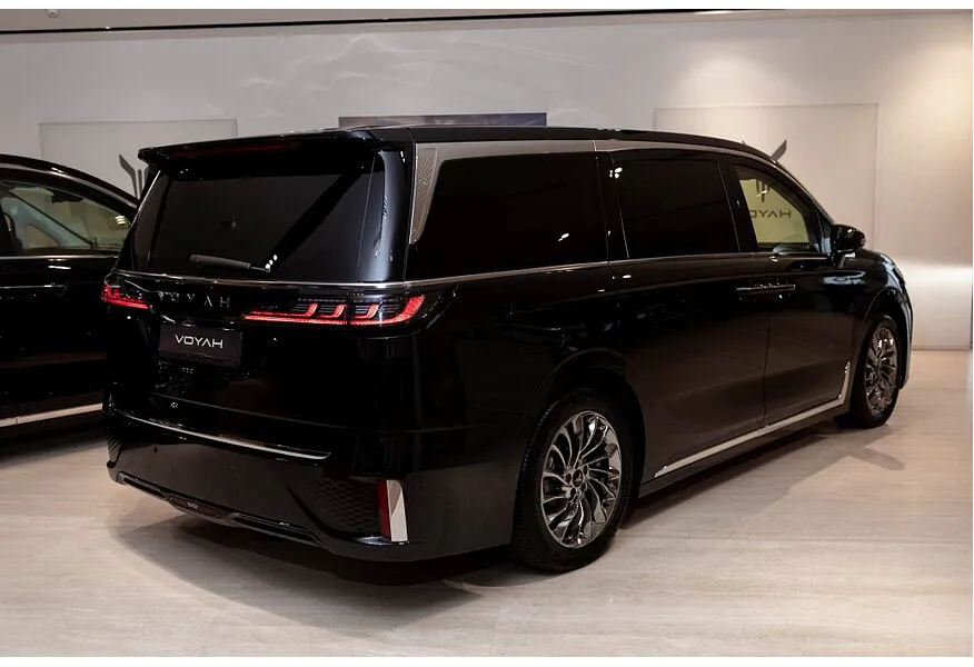 Voyah Dream EVR long range 1.5 AT AWD (422 л.с.) Executive Черный в АВИЛОН. Слайд №5