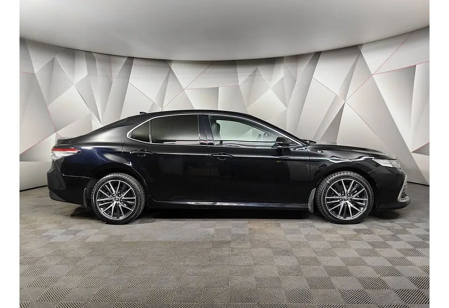 Toyota Camry 2.5 AT (200 л.с.) Черный в АВИЛОН. Слайд №6