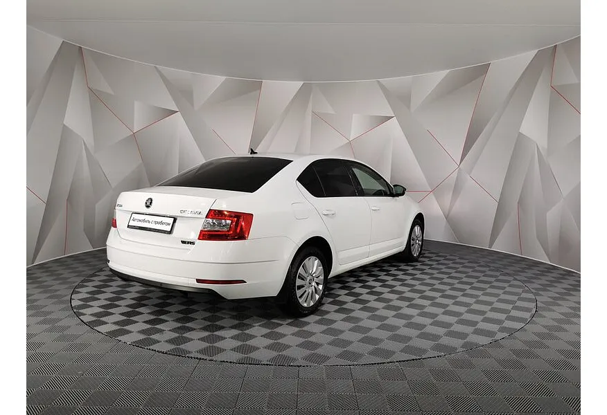 АВИЛОН - Skoda Octavia 1.4 TSI DSG (150 л.с.) Ambition Белый - slide 5