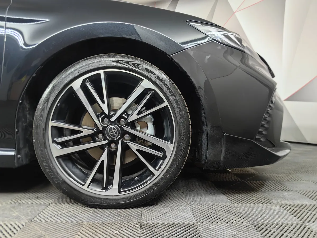 Toyota Camry 2.0 AT (173 л.с.) Sport Черный в АВИЛОН. Слайд №9