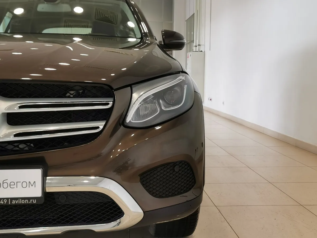 Mercedes-Benz GLC 250 9G-TRONIC 4MATIC (211 л.с.) Особая серия Коричневый в АВИЛОН. Слайд №10