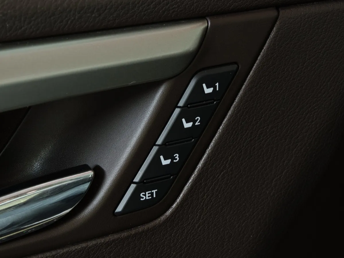 Lexus RX 350 AT AWD (300 л.с.) Premium Красный в АВИЛОН. Слайд №21