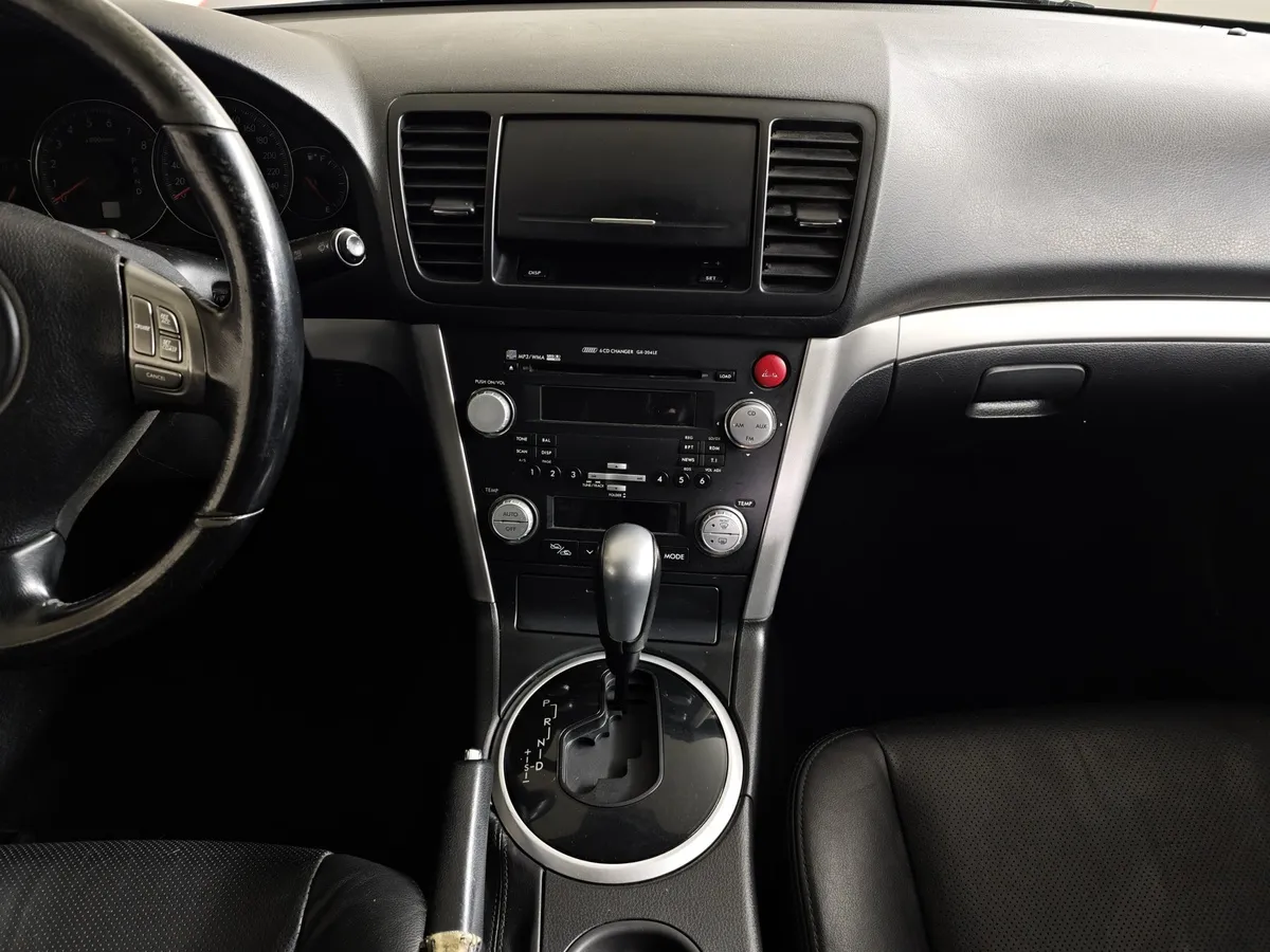 Subaru Legacy 2.5 AT 4WD (173 л.с.) Серый в АВИЛОН. Слайд №13