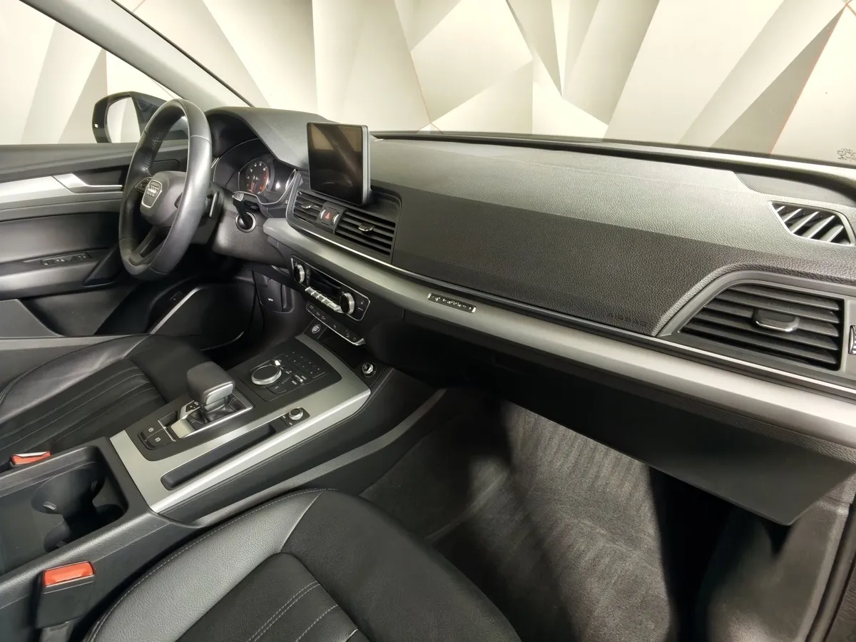Audi Q5 2.0 TFSI S tronic quattro (249 л.с.) Design Синий в АВИЛОН. Слайд №13