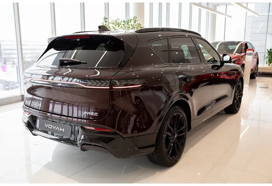Voyah Free EVR 1.5 AT AWD (510 л.с.) Sport + Красный в АВИЛОН. Слайд №6