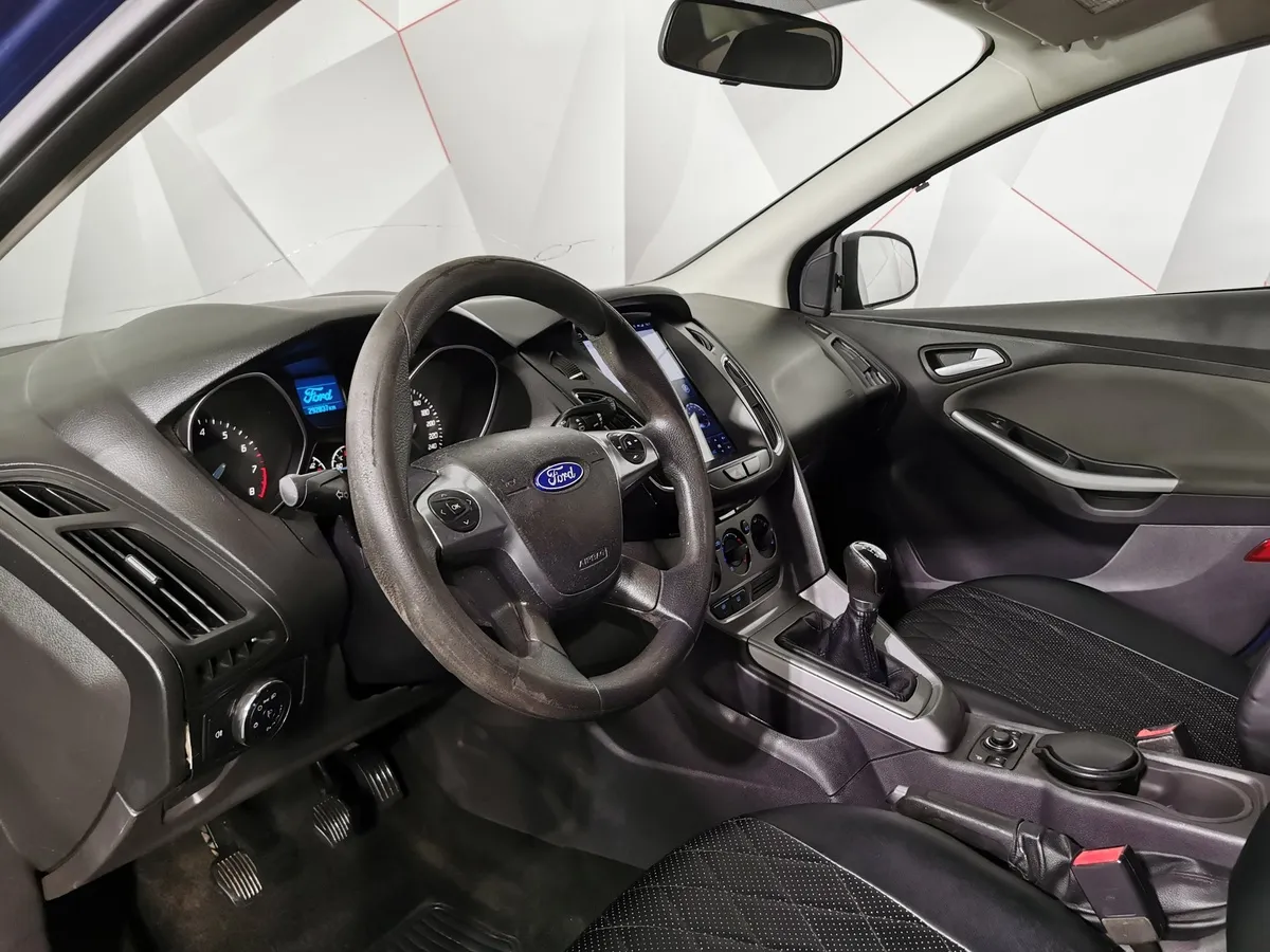 Ford Focus 1.6 Ti-VCT MT (125 л.с.) Titanium Синий в АВИЛОН. Слайд №18