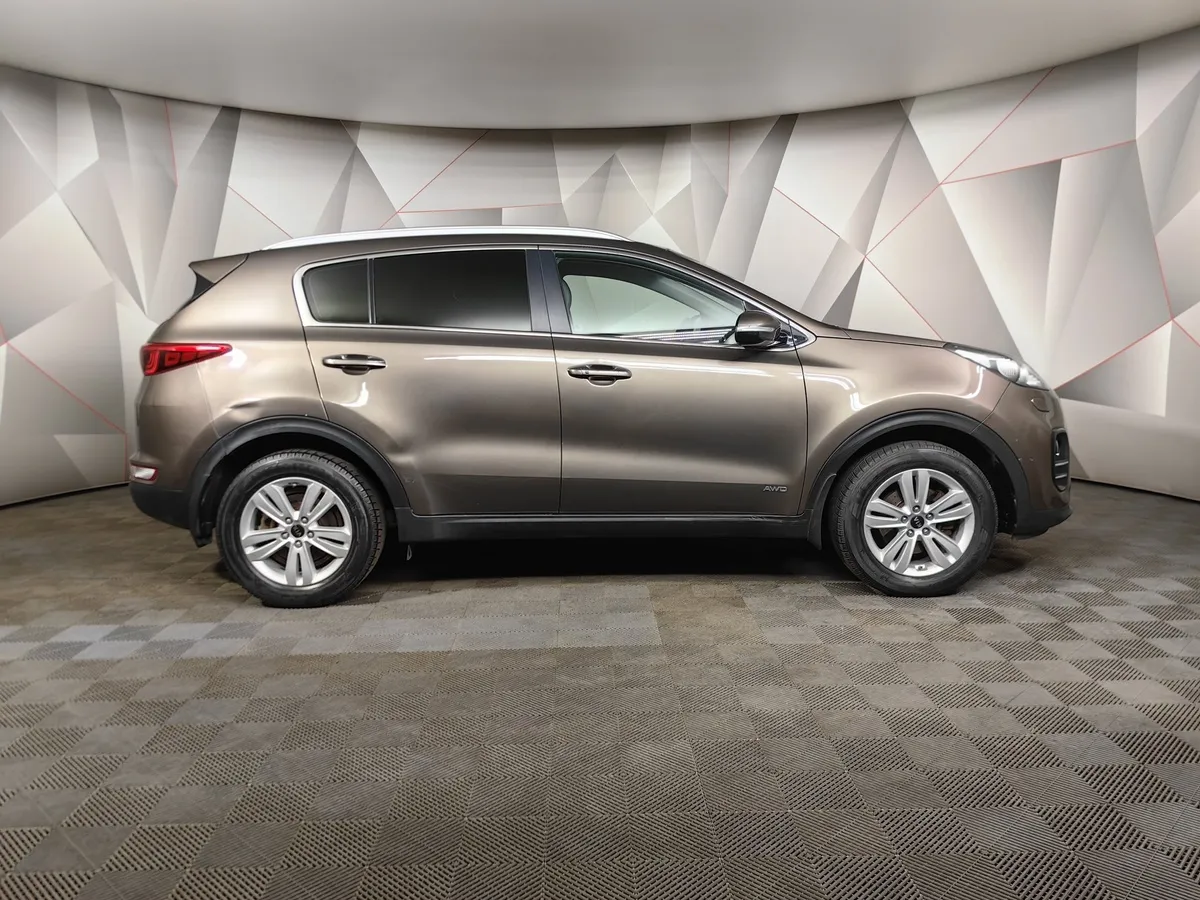 Kia Sportage 2.0 AT AWD (150 л.с.) Flagship Edition Коричневый в АВИЛОН. Слайд №6