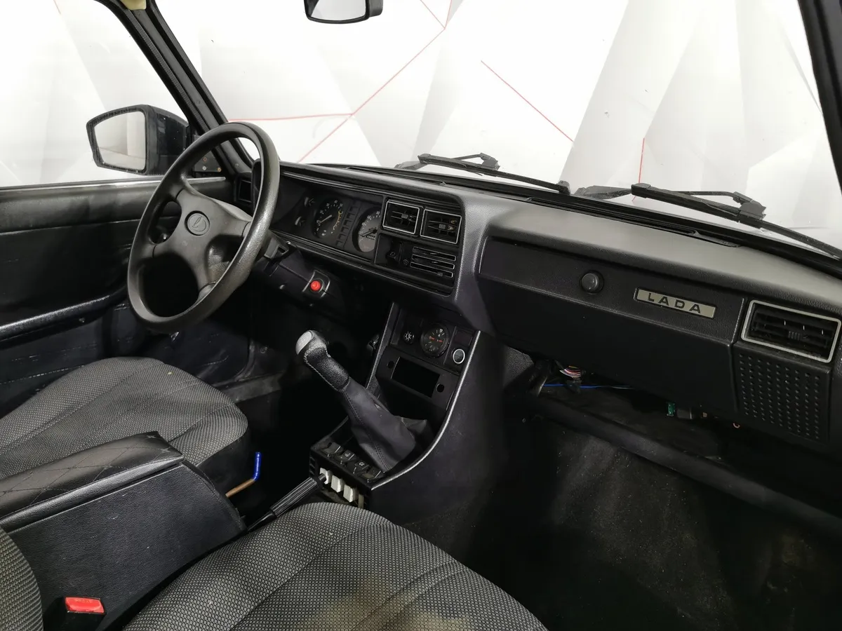 ВАЗ (Lada) 2104 21041i MT (74 л.с.) Черный в АВИЛОН. Слайд №10