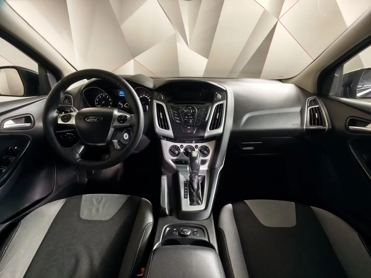 Ford Focus 1.6 Ti-VCT PowerShift (125 л.с.) Trend Черный в АВИЛОН. Слайд №14
