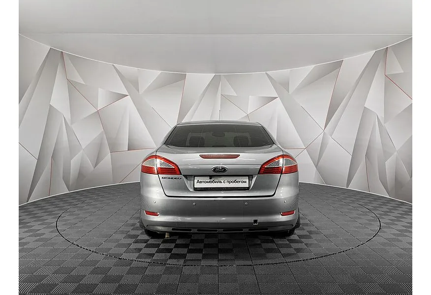 Ford Mondeo 2.0 MT (145 л.с.) Серебристый в АВИЛОН. Слайд №8