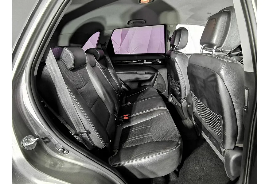 Kia Sorento 2.2 CRDi AT AWD (200 л.с.) Серебристый в АВИЛОН. Слайд №17