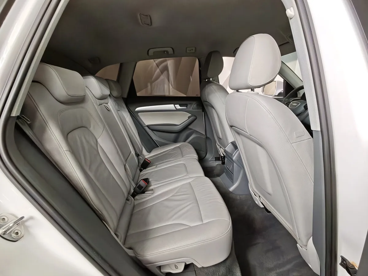 Audi Q5 2.0 TFSI Tiptronic quattro (225 л.с.) Белый в АВИЛОН. Слайд №15