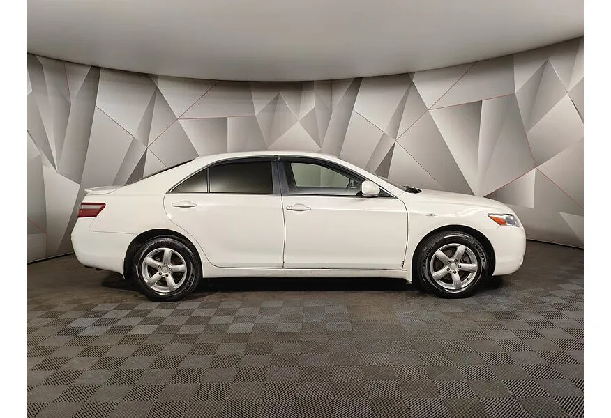 АВИЛОН - Toyota Camry 2.4 VVT-i AT (167 л.с.) Белый - slide 3