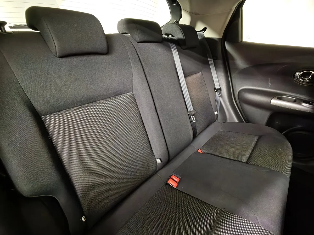 Nissan Juke 1.6 CVT (117 л.с.) Красный в АВИЛОН. Слайд №16