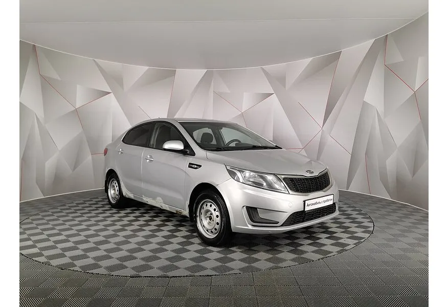Kia Rio 1.4 MT (107 л.с.) Серебристый в АВИЛОН. Слайд №3