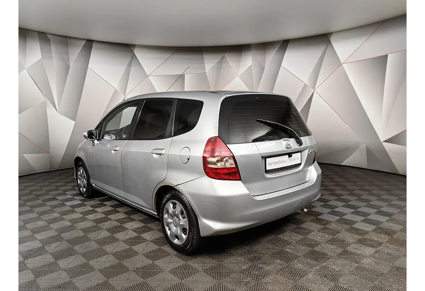 Honda Jazz 1.4 CVT (83 л.с.) Серебристый в АВИЛОН. Слайд №4 Honda Jazz 1.4 CVT (83 л.с.) Серебристый в АВИЛОН. Слайд №4