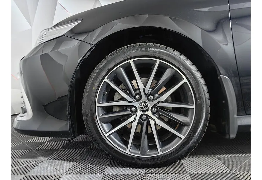 Toyota Camry 2.5 AT (200 л.с.) Черный в АВИЛОН. Слайд №9