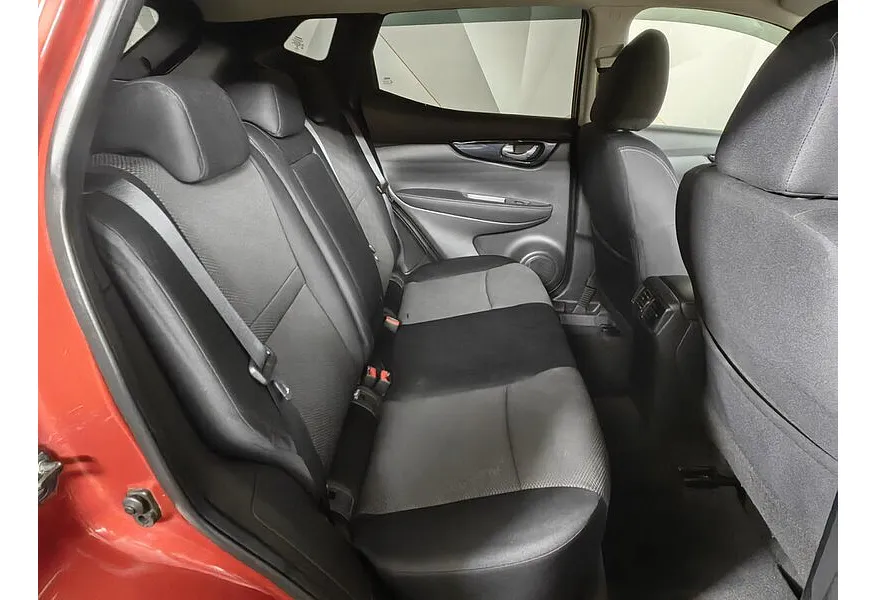 Nissan Qashqai 2.0 MT (144 л.с.) Красный в АВИЛОН. Слайд №14