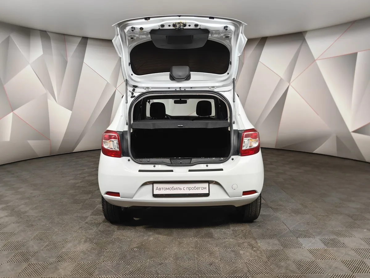 Renault Sandero 1.6 MT (82 л.с.) Confort Белый в АВИЛОН. Слайд №11