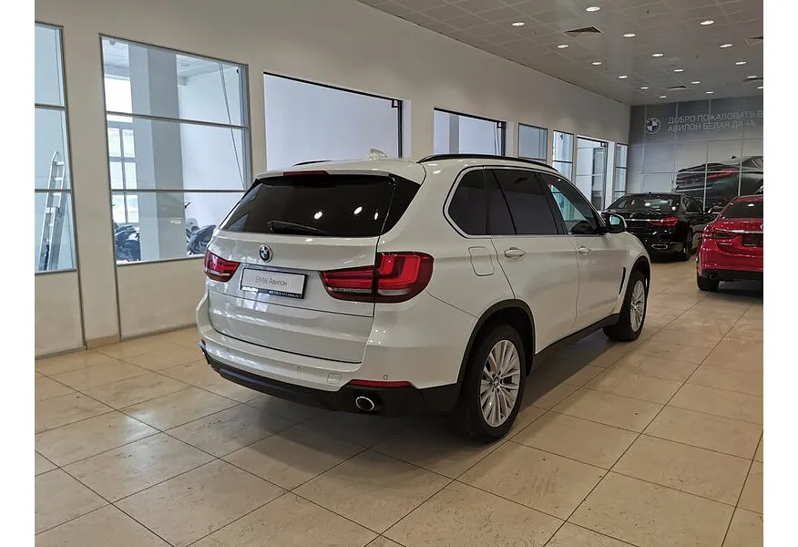 BMW X5 xDrive25d Steptronic (218 л.с.) Белый в АВИЛОН. Слайд №2
