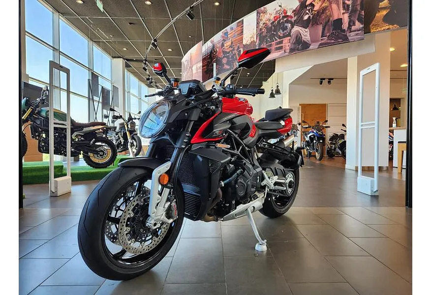 АВИЛОН - MV Agusta Brutale 998 см³ (208 л.с) (208) 998 Красный - slide 0