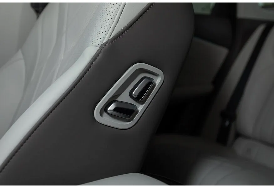 EXEED RX 2.0T 8AT 4WD (249 л.с.) Premium Зеленый в АВИЛОН. Слайд №16