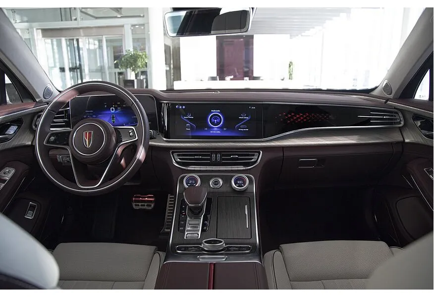 Hongqi H9 2.0T AT (245 л.с.) Deluxe   Комбинированный в АВИЛОН. Слайд №10