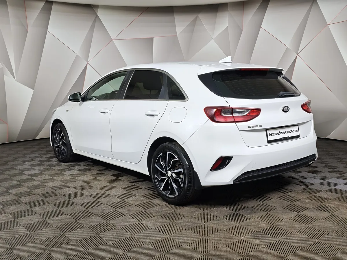 Kia Ceed 1.6 AT (129 л.с.) Classic Белый в АВИЛОН. Слайд №4