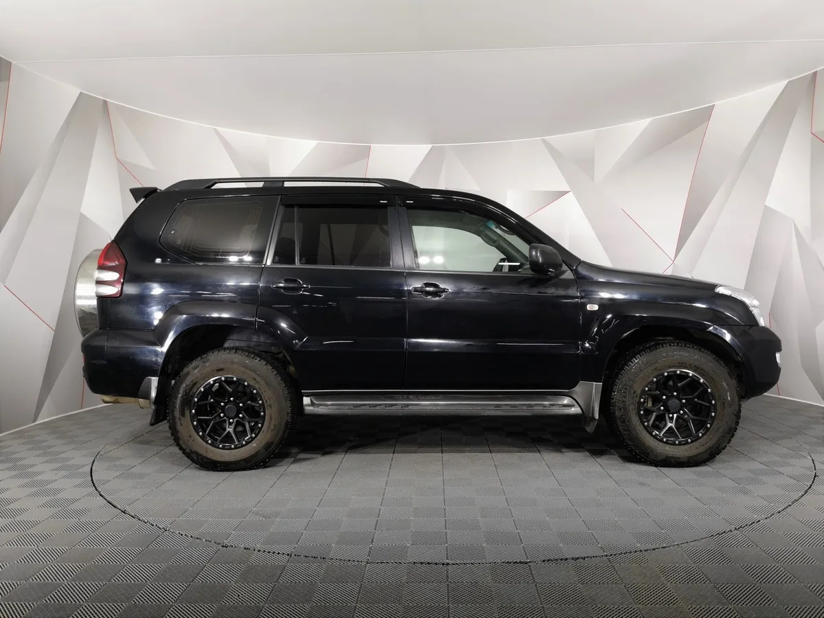 Toyota Land Cruiser Prado 4.0 AT (249 л.с.) Черный в АВИЛОН. Слайд №6
