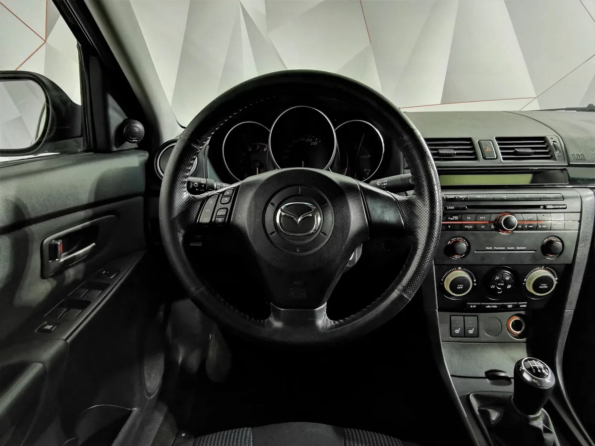 Mazda 3 1.6 MT (105 л.с.) Черный в АВИЛОН. Слайд №18