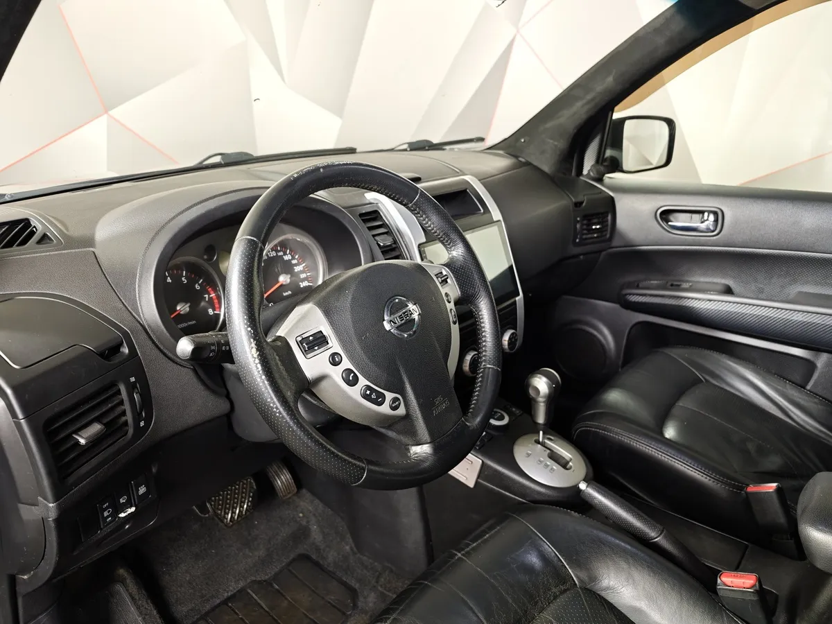 Nissan X-Trail 2.5 CVT AWD (171 л.с.) LE Top Черный в АВИЛОН. Слайд №17