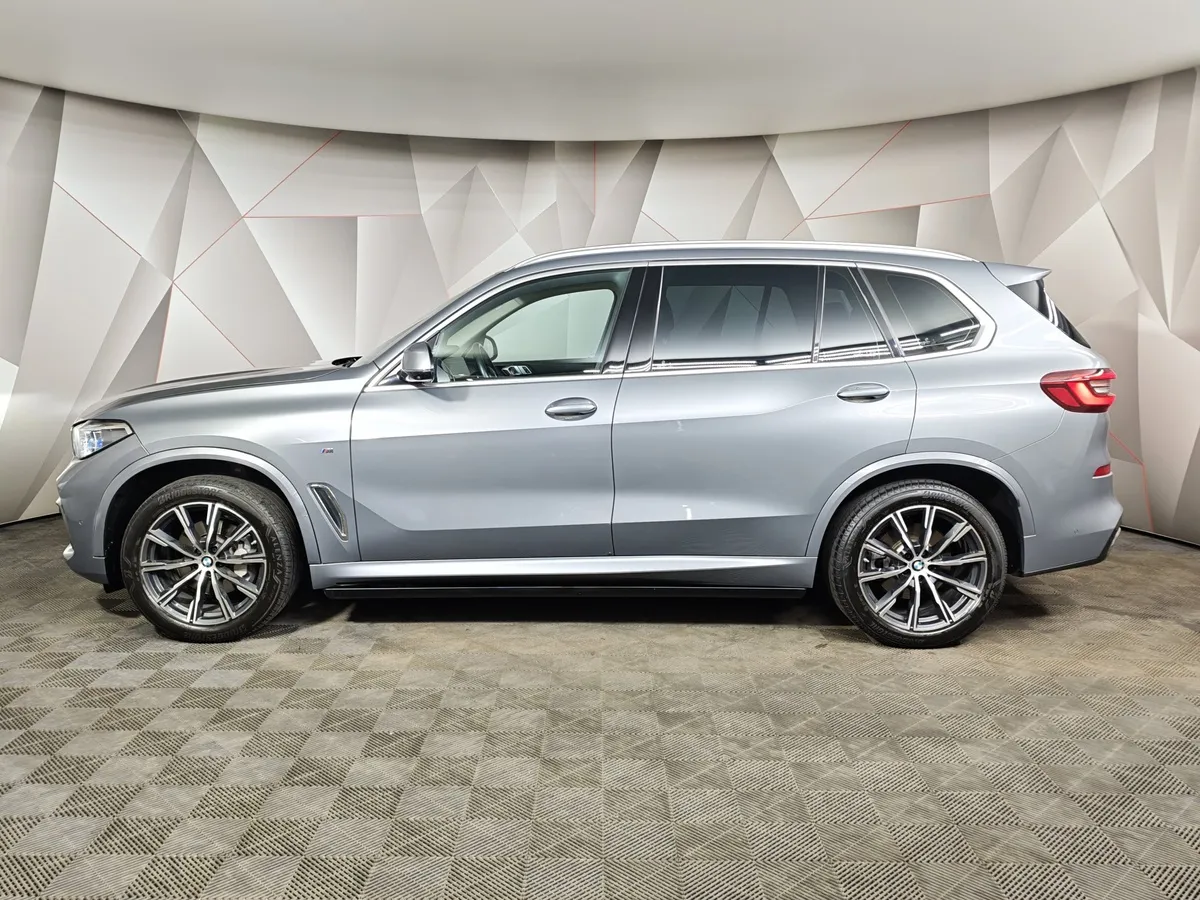 BMW X5 xDrive50i Steptronic (462 л.с.) Серый в АВИЛОН. Слайд №5