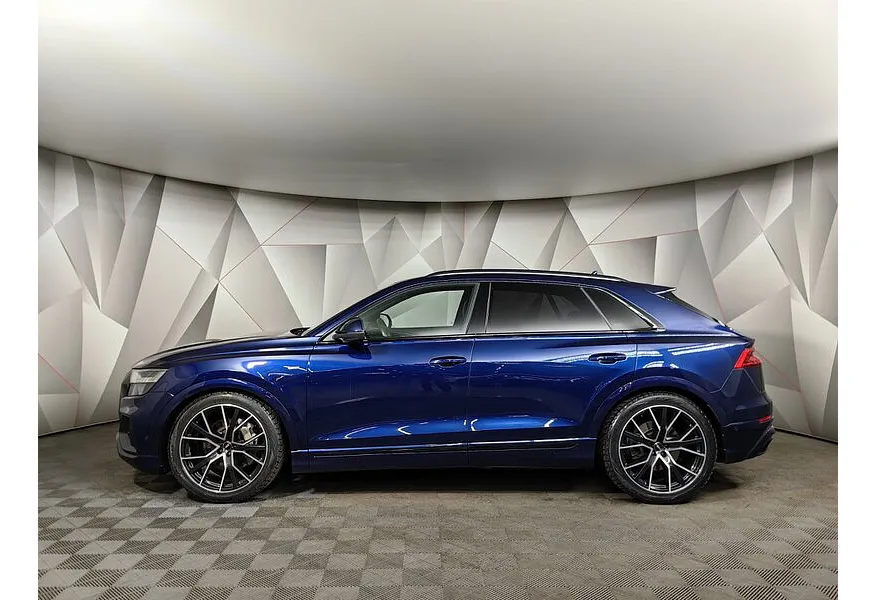 Audi Q8 45 TDI Tiptronic quattro (249 л.с.) Синий в АВИЛОН. Слайд №5