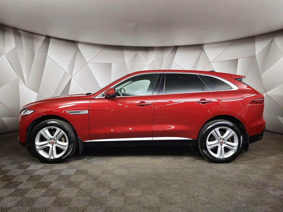 Jaguar F-Pace 2.0P AT AWD (249 л.с.) SE Красный в АВИЛОН. Слайд №3