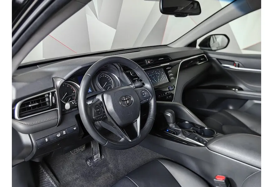 Toyota Camry 2.5 AT (181 л.с.) Черный в АВИЛОН. Слайд №19