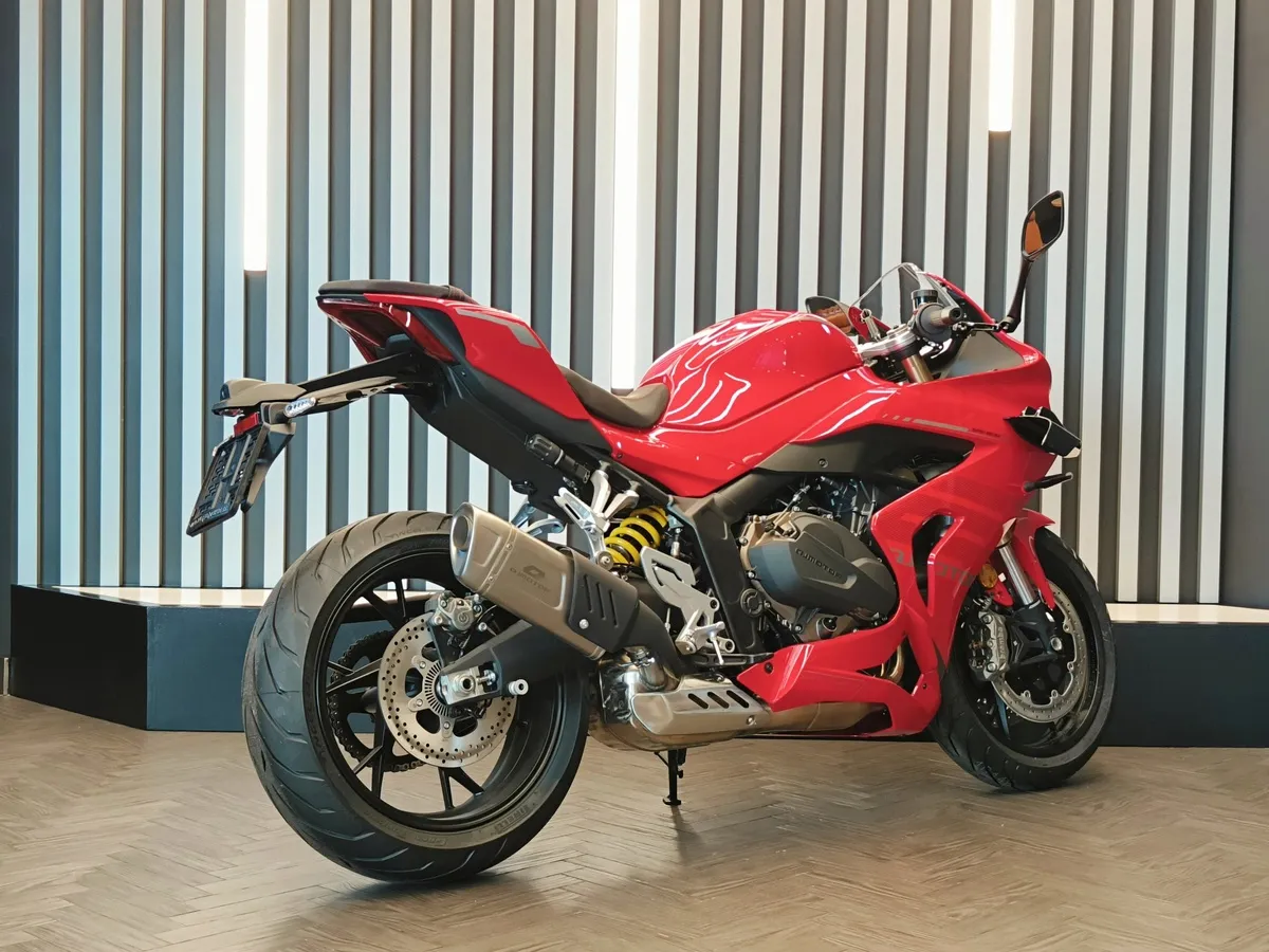 QJMOTOR SRK 800 RR 778 см³ (95 л.с.) 778 Красный в АВИЛОН. Слайд №6