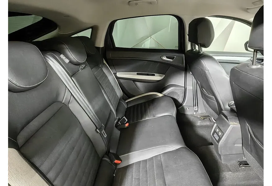 Renault Arkana 1.3 CVT 2WD (150 л.с.) Черный в АВИЛОН. Слайд №16