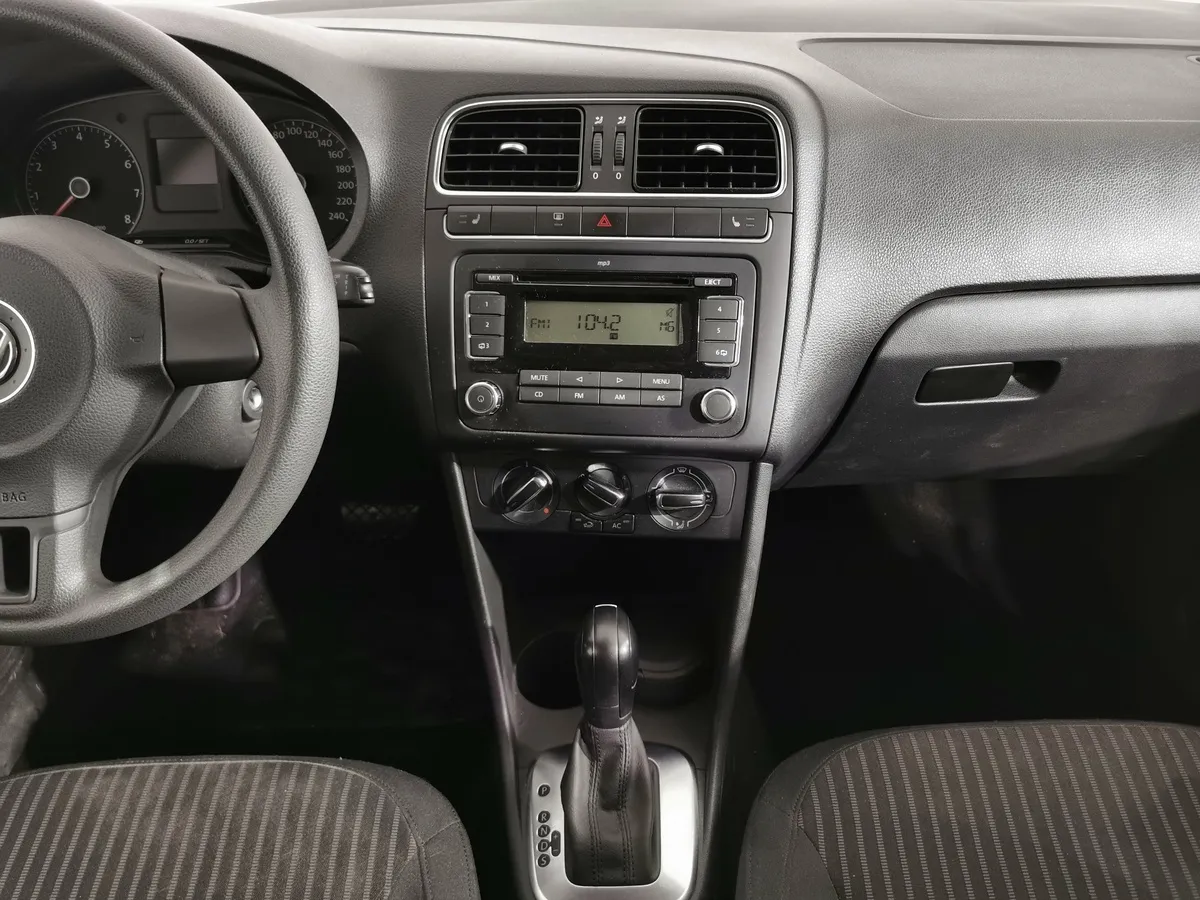 Volkswagen Polo 1.6 Tiptronic (105 л.с.) Comfortline Черный в АВИЛОН. Слайд №13