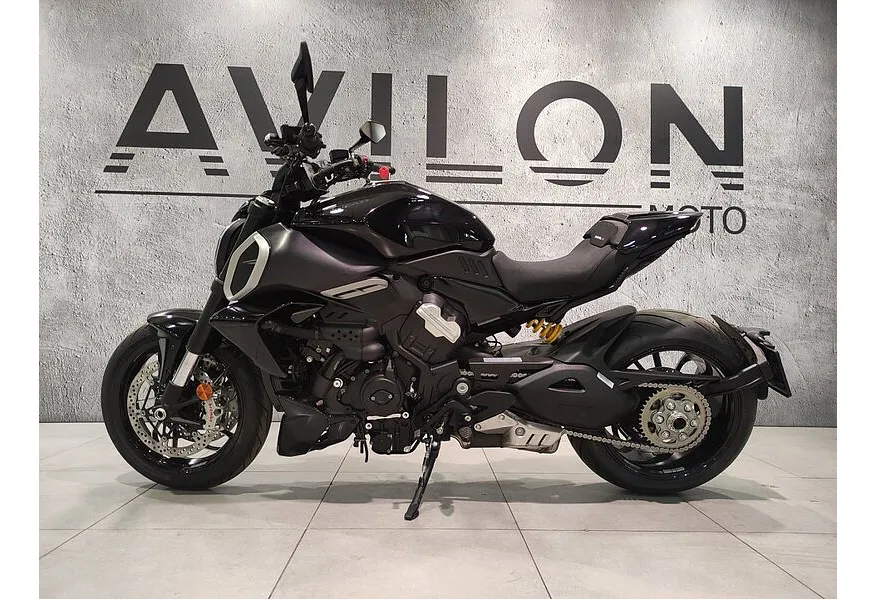 Ducati Diavel V4 1158 см³ (168 л.с.) (168) 1158 Черный в АВИЛОН. Слайд №3