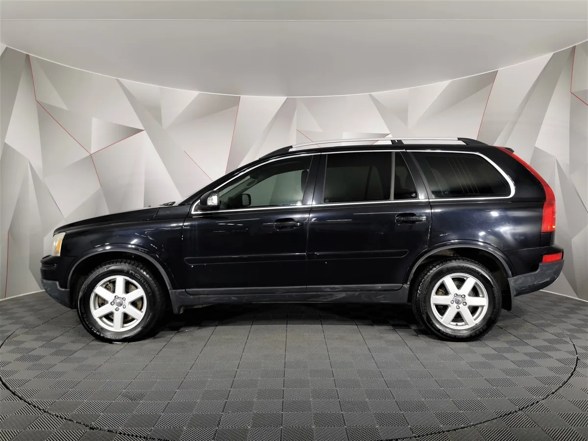 Volvo XC90 2.5 T5 Geartronic AWD (5 мест) (210 л.с.) Черный в АВИЛОН. Слайд №5