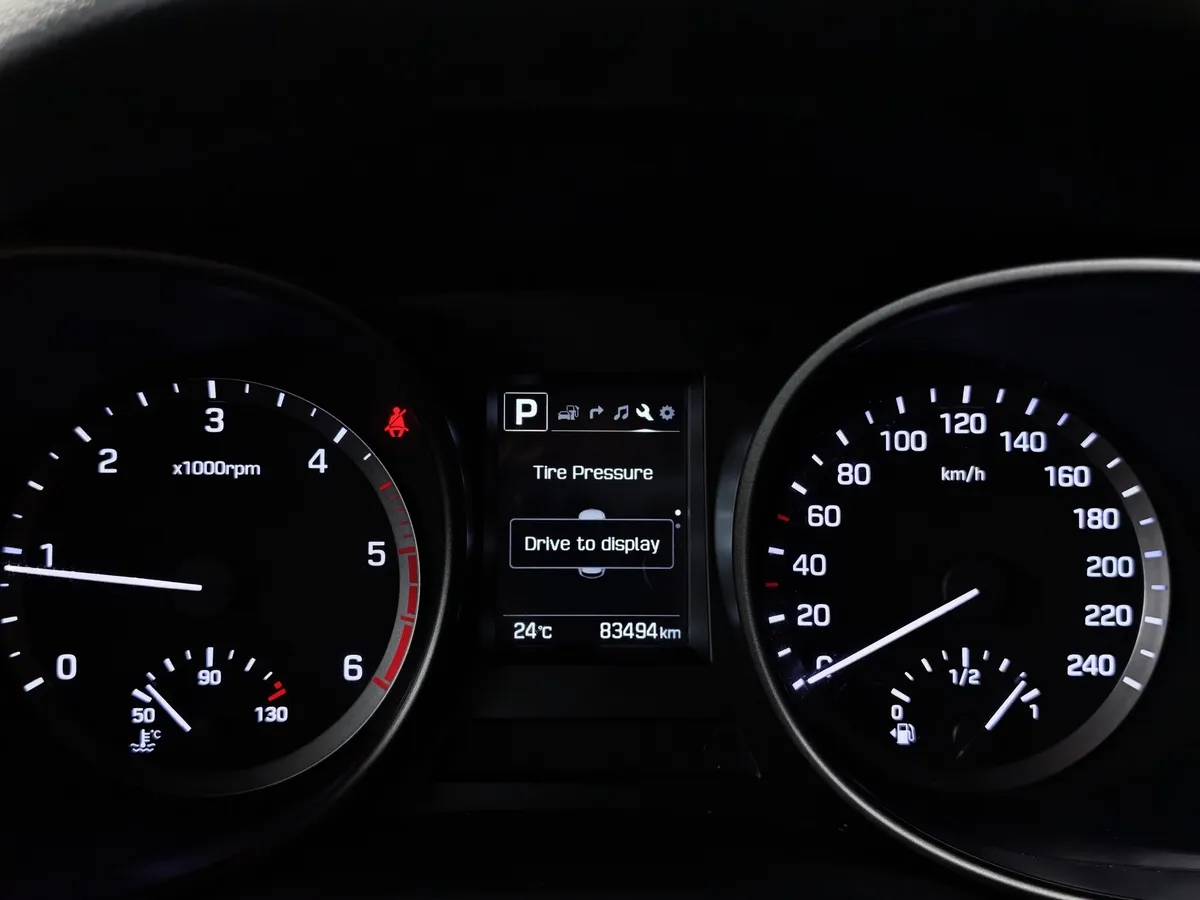 Hyundai Santa Fe 2.2 CRDI AT AWD (200 л.с.) Comfort Черный в АВИЛОН. Слайд №18
