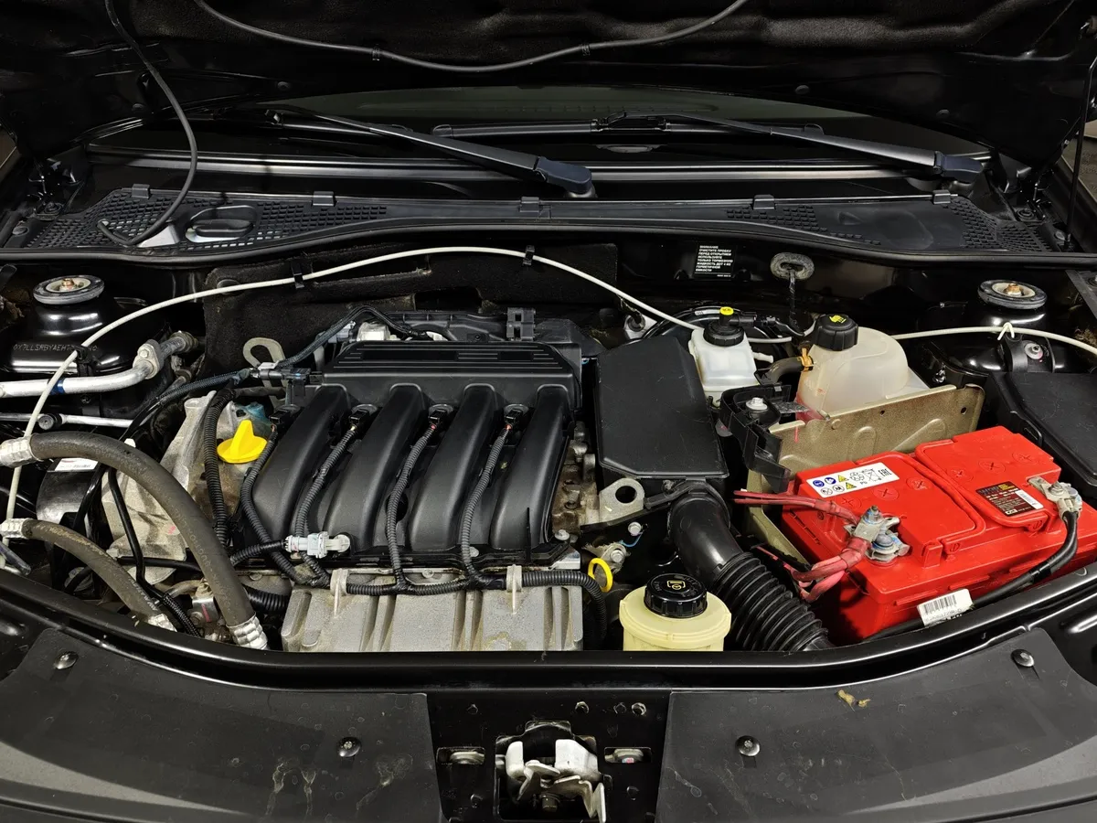 Renault Logan 1.6 AT (102 л.с.) Черный в АВИЛОН. Слайд №11