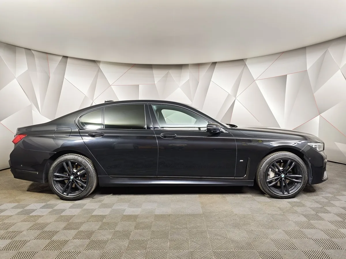 BMW 7 серия 730d xDrive Steptronic (249 л.с.) Base Локальная сборка Черный в АВИЛОН. Слайд №6
