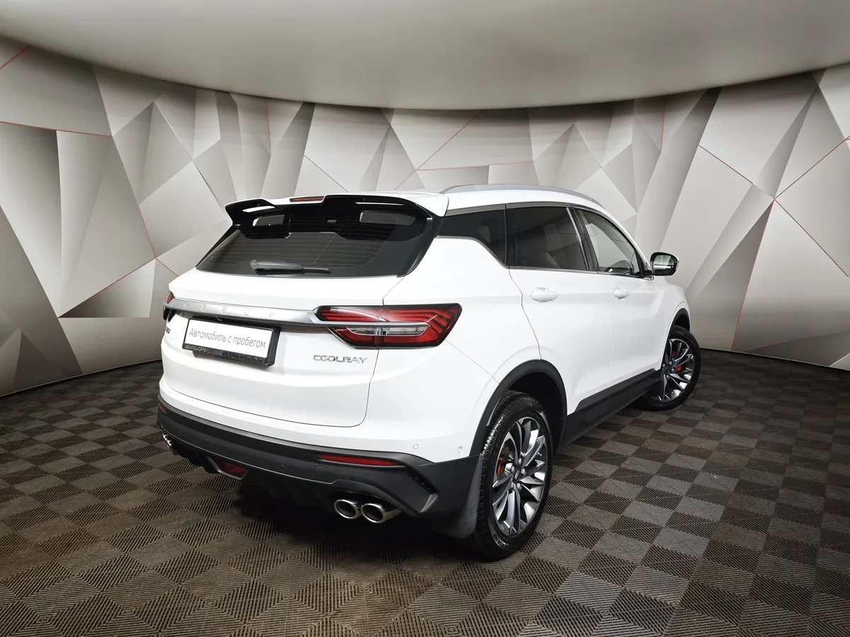 Geely Coolray 1.5T 7DCT 2WD (150 л.с.) Flagship Sport Белый в АВИЛОН. Слайд №2