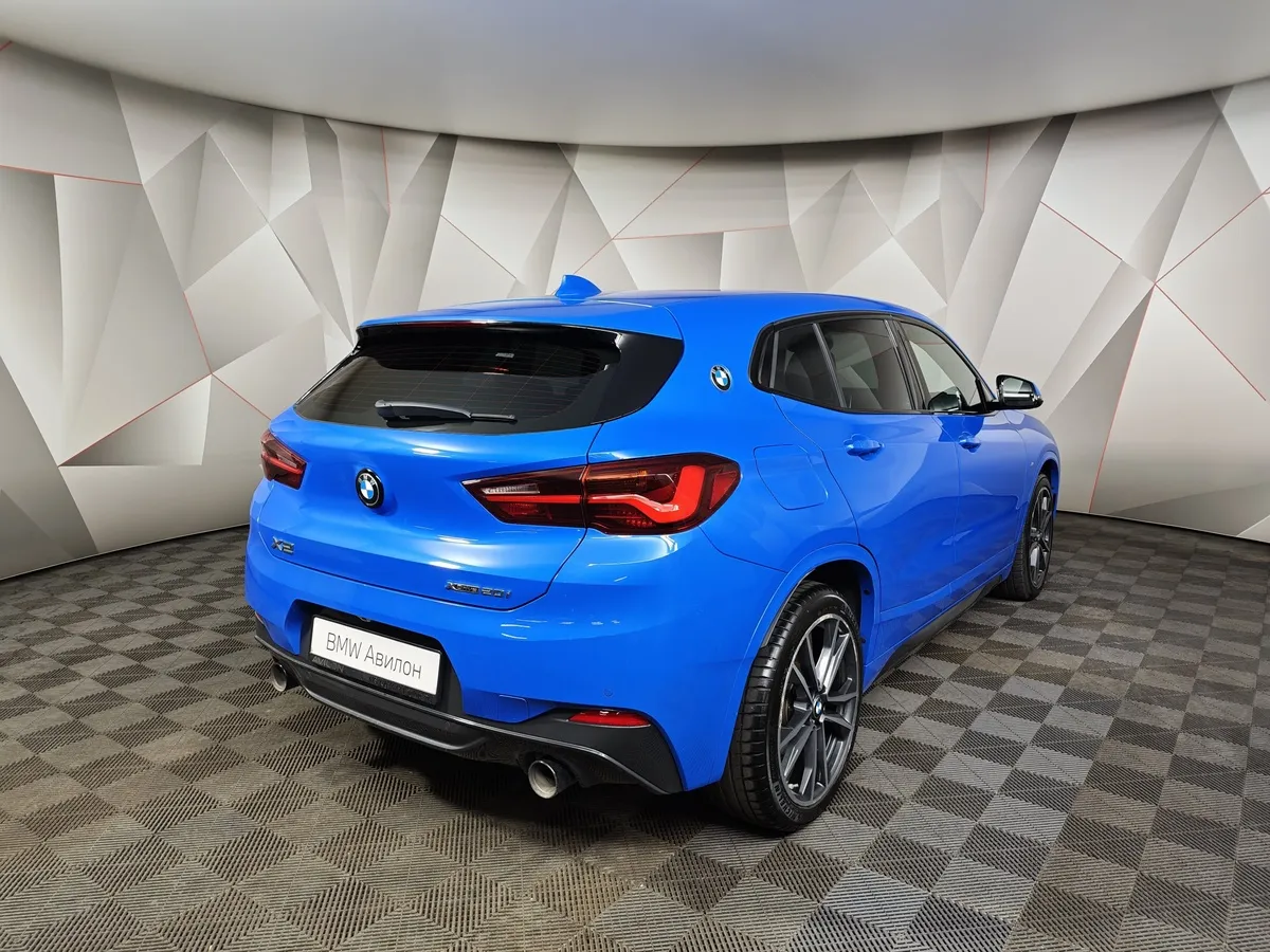 BMW X2 20i xDrive AT (192 л.с.) M Sport Синий в АВИЛОН. Слайд №2