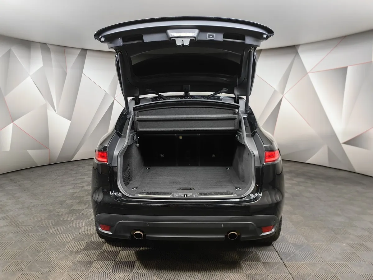 Jaguar F-Pace 2.0 AT AWD (249 л.с.) Prestige Черный в АВИЛОН. Слайд №11