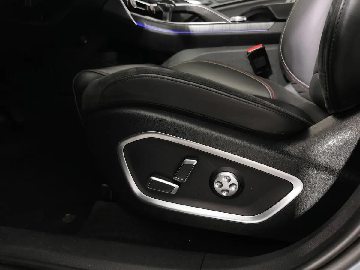 Geely Tugella 2.0 AT AWD (238 л.с.) Flagship Серый в АВИЛОН. Слайд №20