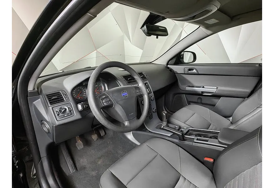 Volvo S40 1.6 MT (100 л.с.) Черный в АВИЛОН. Слайд №15